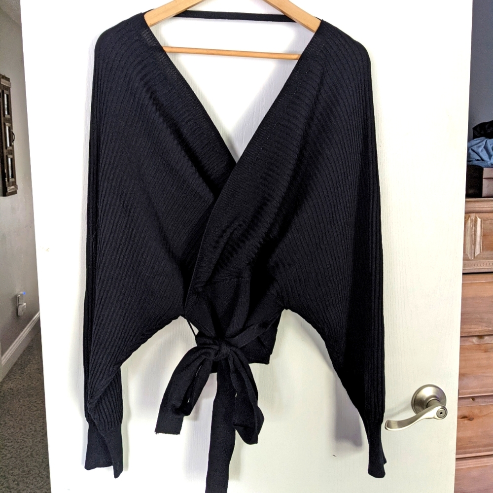 Black sweater with tie